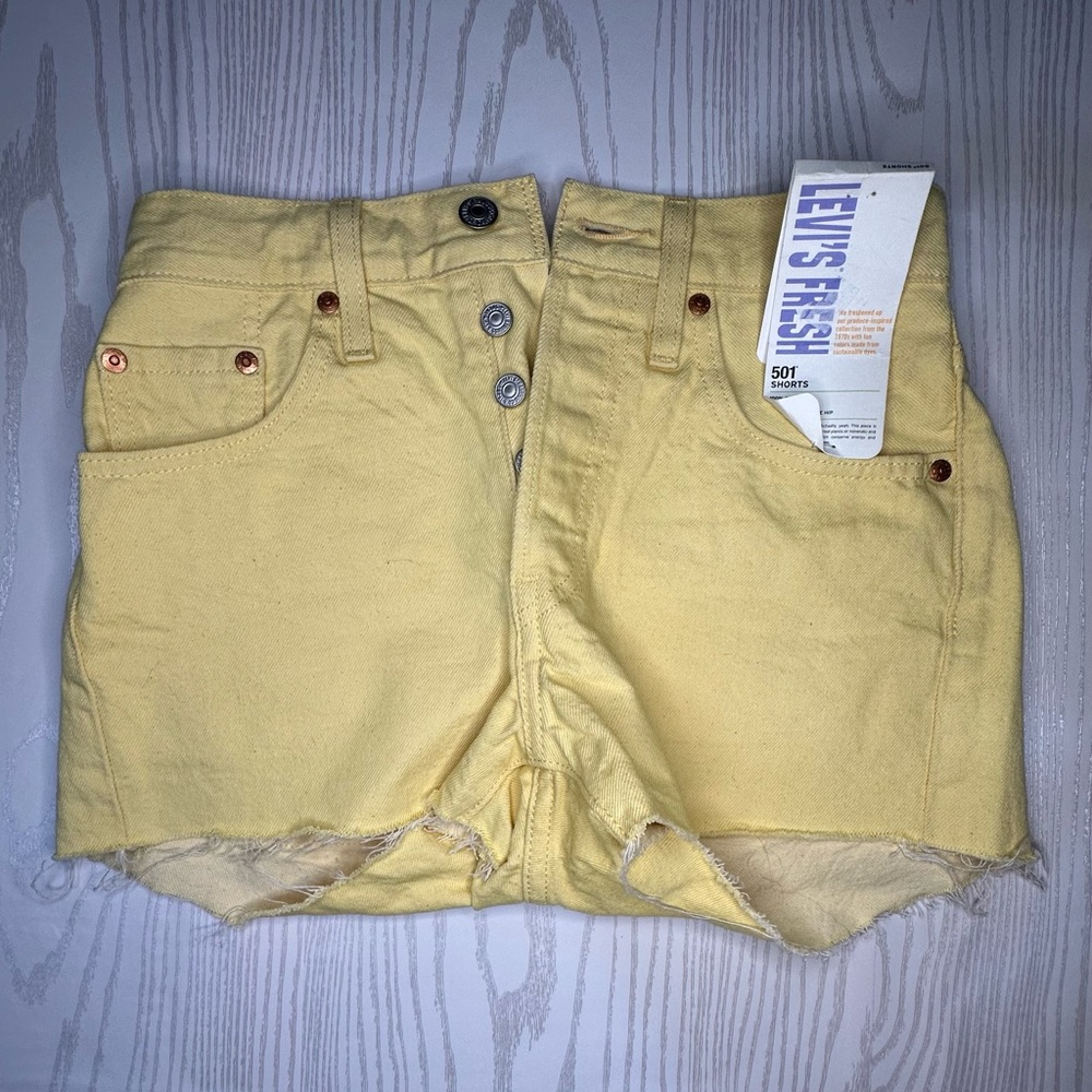 Levi’s Highwaisted Shorts